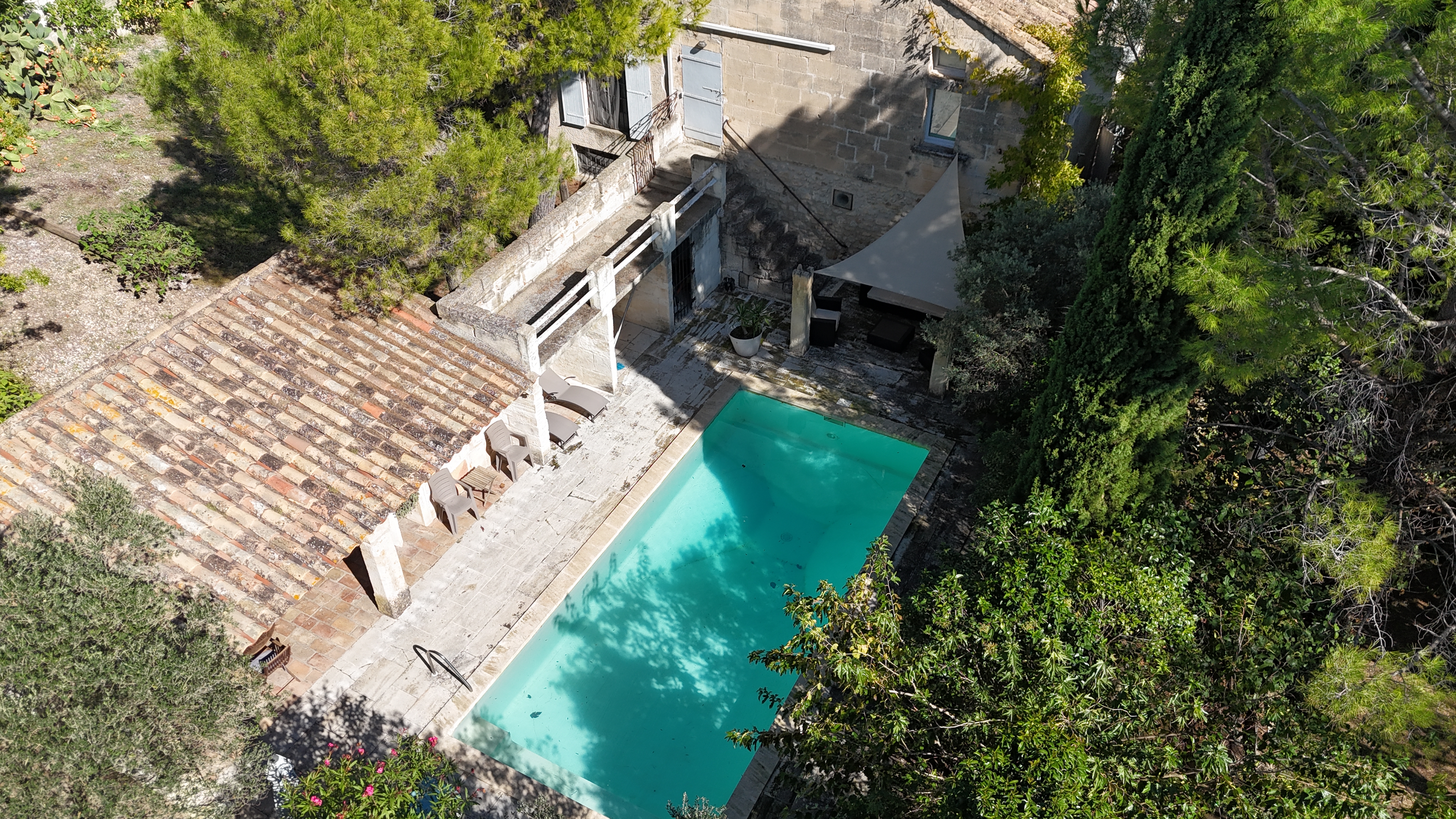 Charmant mas en pierre avec piscine