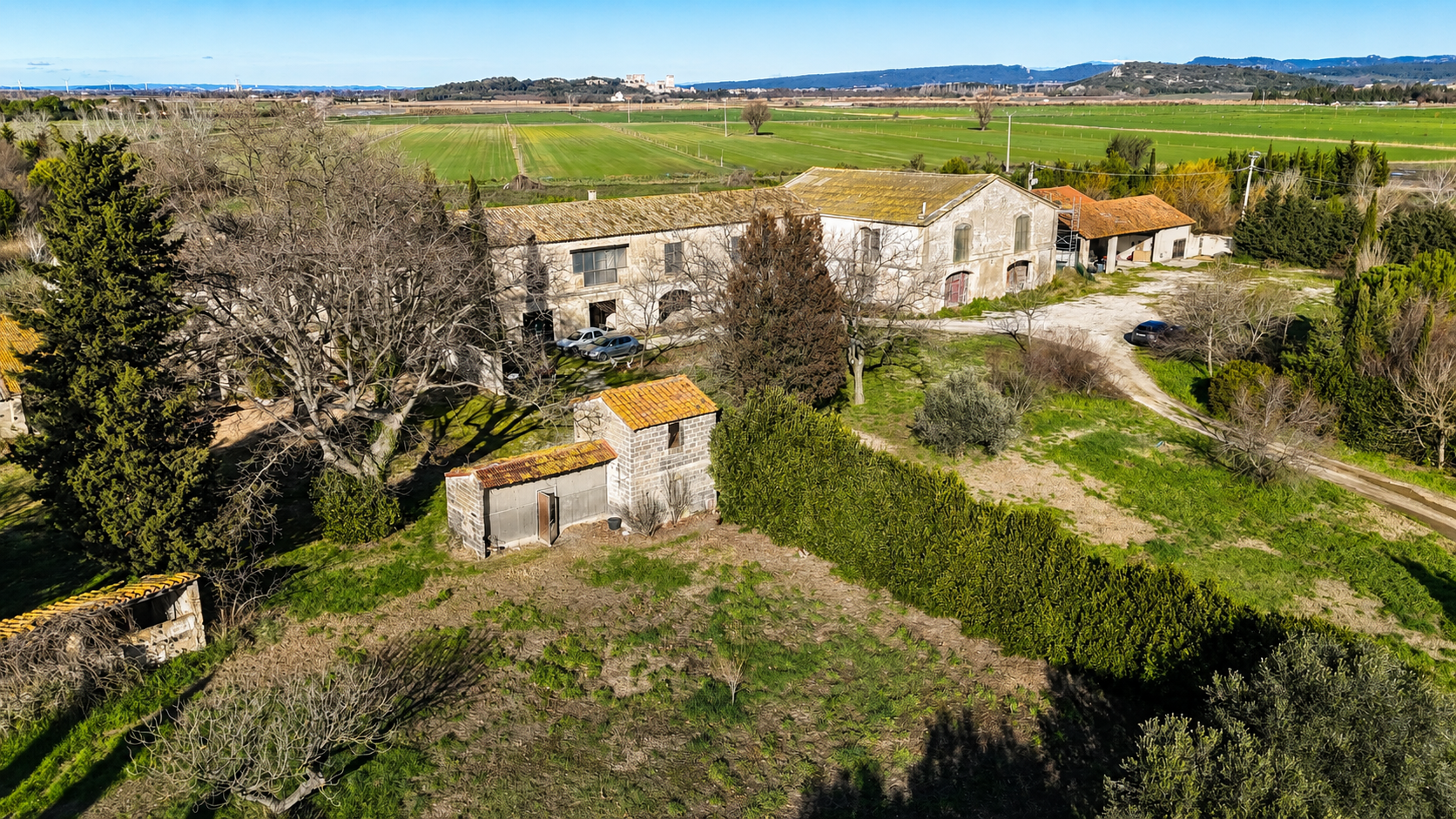 Propriété de caractère à Arles, entre Alpilles et Camargue